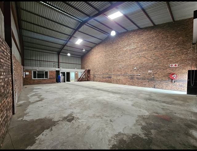260M² FACTORY TO LET IN ANDERBOLT